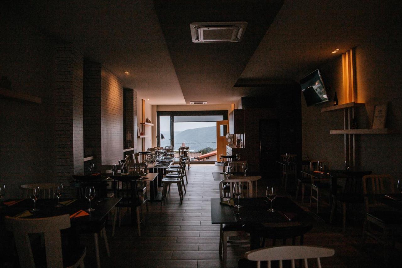 O balcón da ribeira Hotel Parada del Sil Bagian luar foto